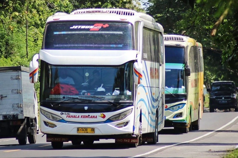 Liburan Akhir Tahun Dengan Keluarga Simak Tips Memilih Bus Pariwisata