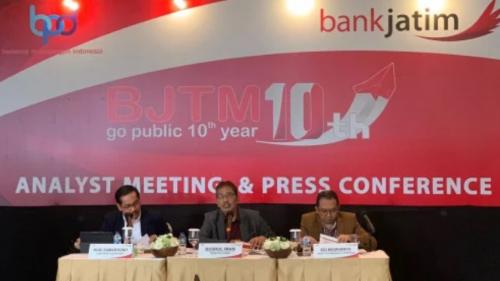 Jaga Pertumbuhan Bank Jatim BJTM Kantongi Laba Bersih Rp815 M Di