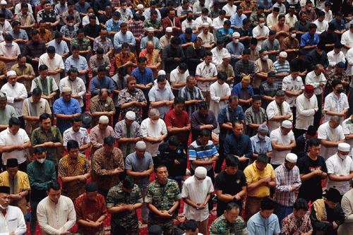 Salat Jumat Pertama Pada Ramadan 1444 H Di Masjid Istiqlal