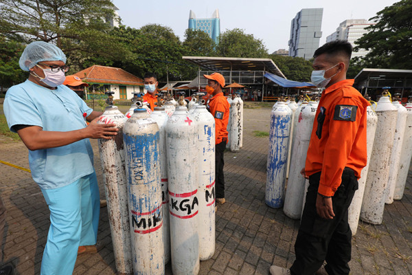 Pemprov Dki Jakarta Dirikan Posko Darurat Oksigen Di Monas