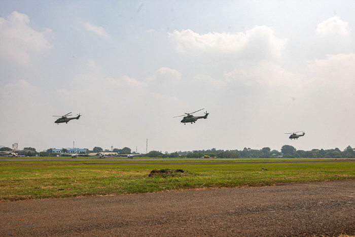 Melihat Persiapan Helikopter Tni Au Kibarkan Bendera Merah Putih Di