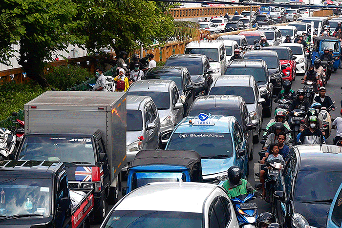 Suasana Kemacetan Di Pasar Tanah Abang Jelang Lebaran