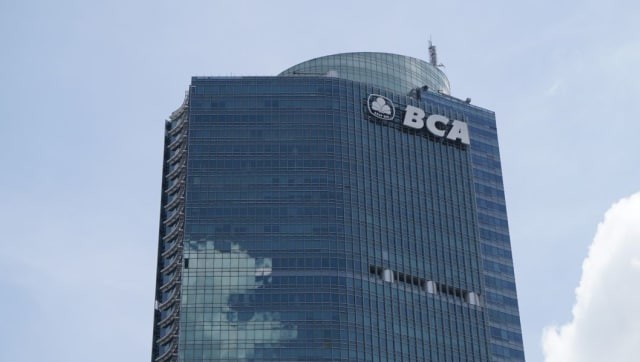 Hari Terakhir! BCA Ingatkan Nasabah Segera Ganti Kartu Magnetic Stripe ke Debit Chip (FOTO:MNC Media)