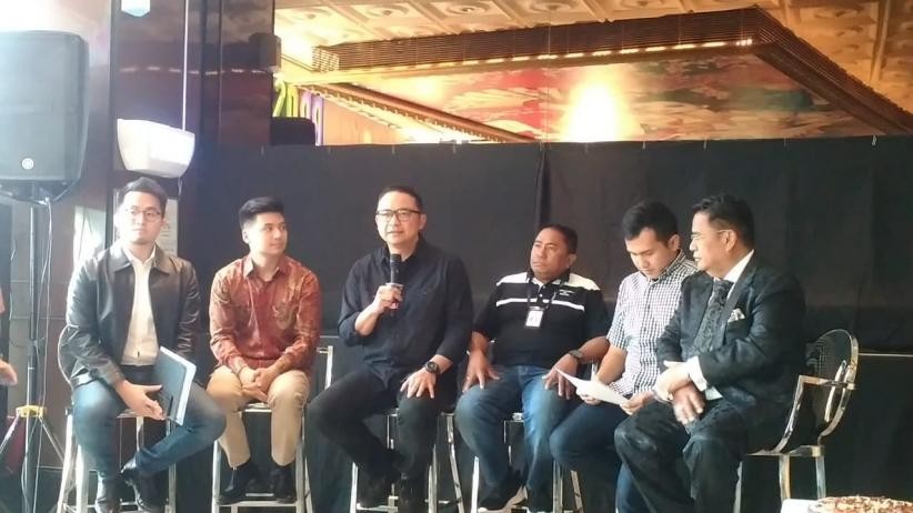 Beri Penerbangan Gratis, Garuda dan Youtuber Rius Berdamai. (Foto: Ist)