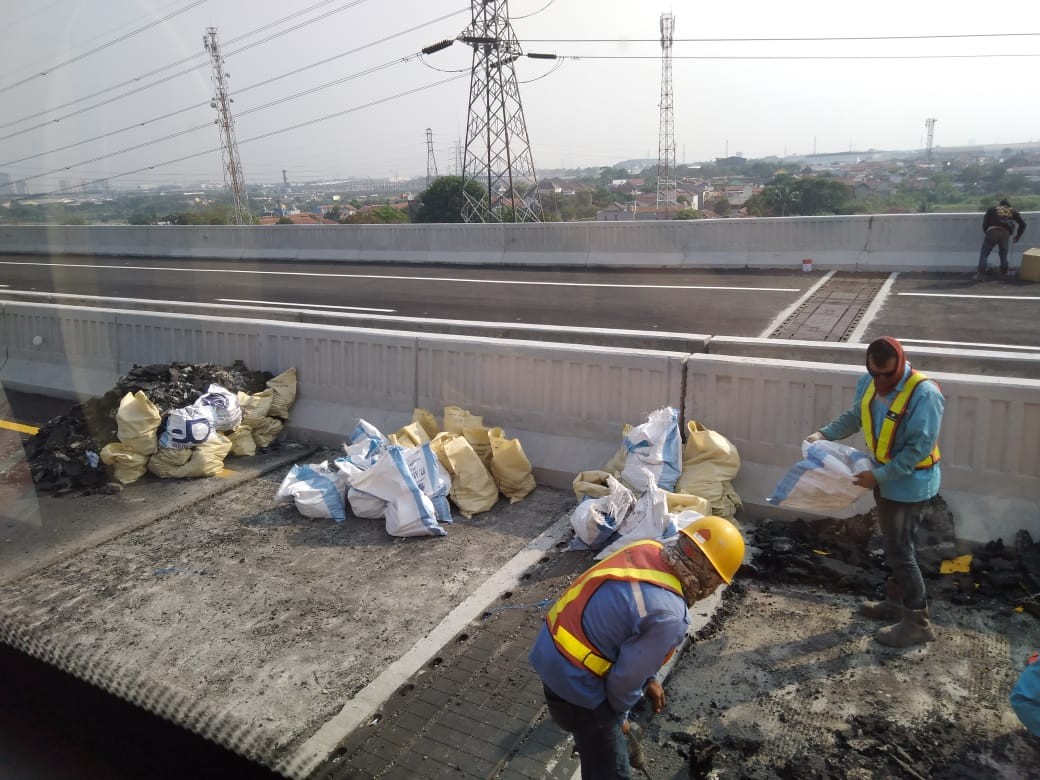 Antisipasi Kemacetan Saat Nataru, Jasa Marga Buka Tol Japek II  (FOTO: MNC Media)