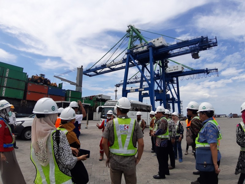 Bangun Makassar New Port, Dirut Pelindo 4: Hilirisasi Seluas 1.200 Hektare. (Foto: RRI)