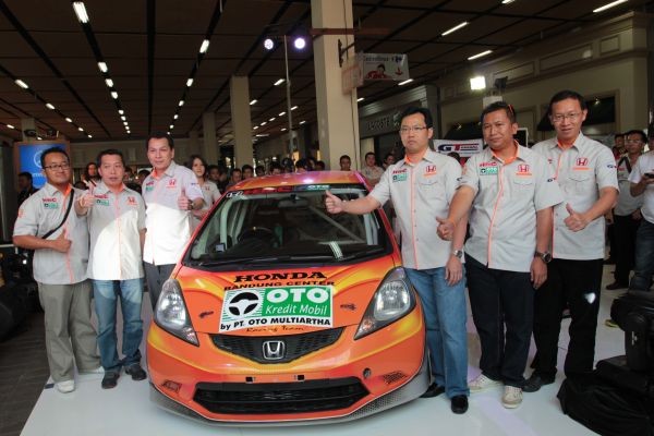 PEFINDO Tetapkan idAA+ untuk Peringkat Oto Multiartha. (Foto: Ist)