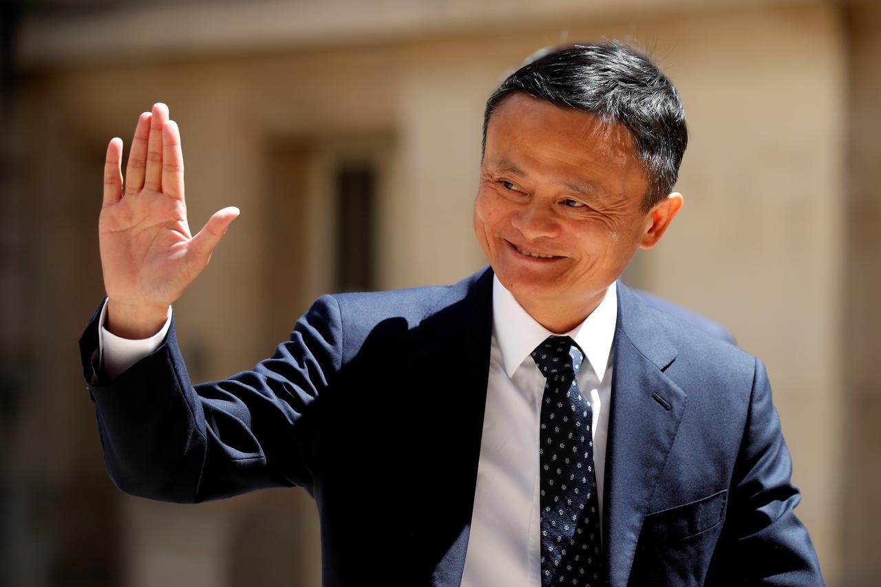 Sempat Menghilang, Kapal Pesiar Mewah Milik Jack Ma Berlabuh di Spanyol (FOTO:MNC Media)