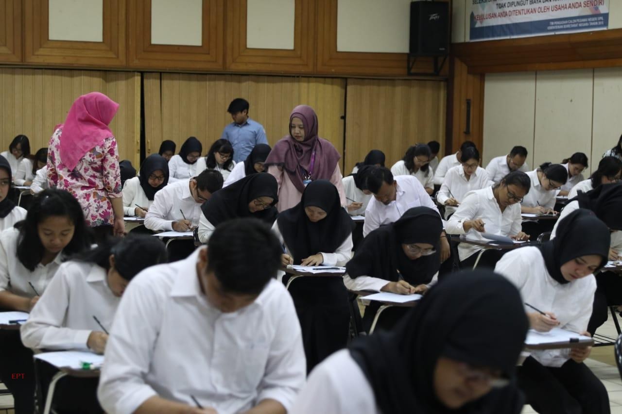 Ada Kecurangan Tes CPNS, DPR: Harapan Jokowi RI Punya PNS Berkelas Dunia Bisa Buyar (FOTO: MNC Media)