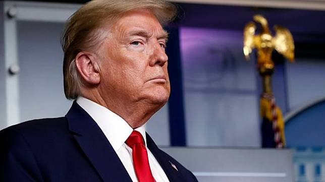 Trump Dilarikan ke Rumah Sakit Militer untuk Perawatan Covid-19. (Foto: Ist)