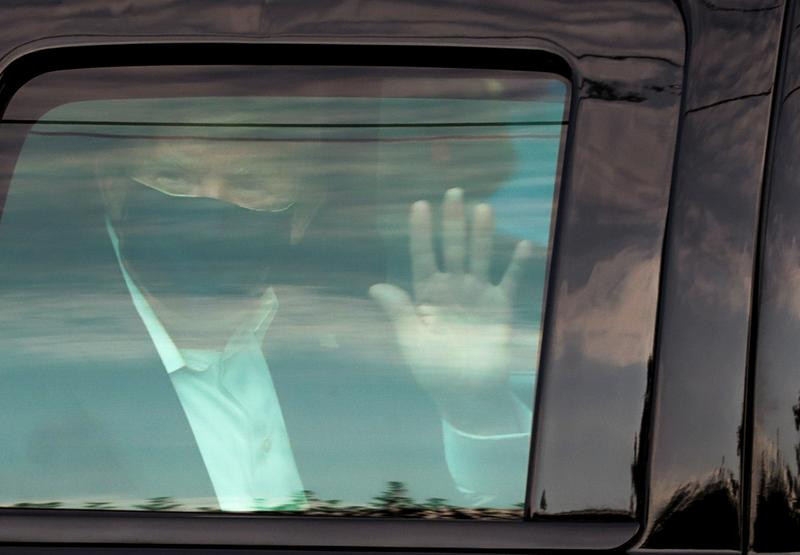 Kadar Oksigen Sempat Turun, Trump Kemungkinan Keluar dari RS Senin. (Foto: Ist)