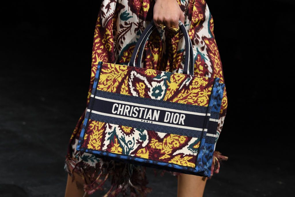 Model Bisnis Armani dan Dior, Beli Tas Murah dari Pemasok Dijual 50 Kali Lipat. (Foto: MNC Media)