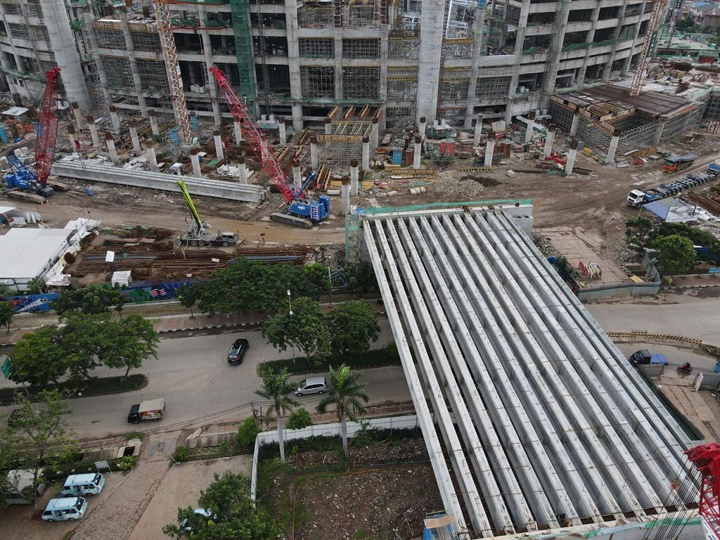 Girder Ramp Barat JIS Mulai Terpasang, Progresnya di Akhir Januari Capai 45%. (Foto : Jakpro/Adv)