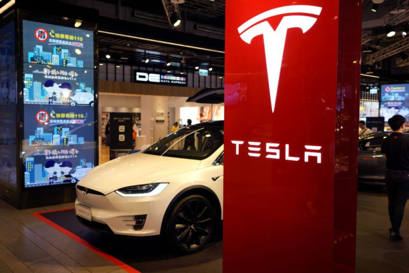Direstui Pemegang Saham, Tesla Bakal Gelar Stock Split Saham 1 Banding 3. (Foto: MNC Media)