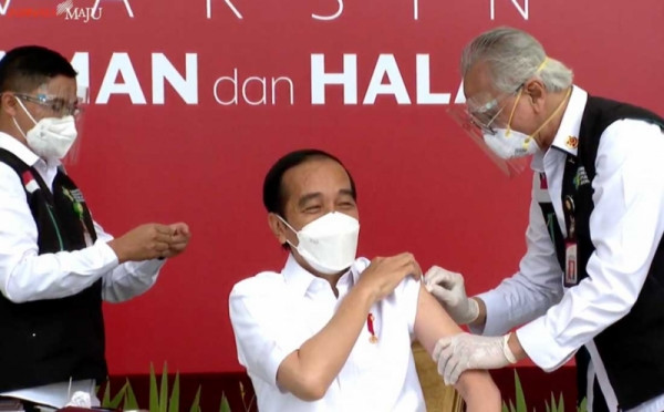 Jokowi Target Vaksinasi Covid Capai 70 Persen di Akhir Tahun (FOTO: MNC Media)