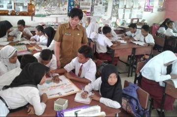 Peserta seleksi uji kompetensi guru Pegawai Pemerintah dengan Perjanjian Kerja (PPPK) sudah dapat melihat pengumuman hasil seleksi.