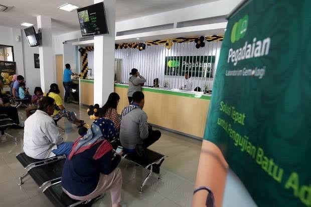 Tolak Holding Ultra Mikro, Pegawai Pegadaian Kompak Pakai Pita Hitam