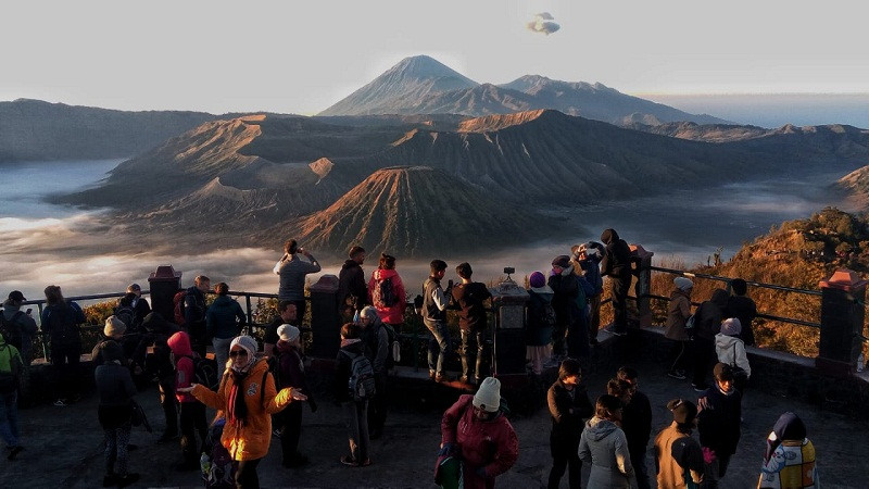 Pasca Erupsi Semeru, Ribuan Pelancong Serbu Gunung Bromo (FOTO: MNC Media)
