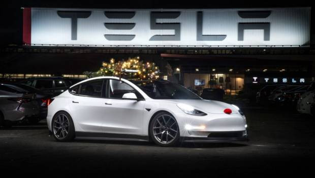 Pelanggan Menggugat, Sebut Tesla Berbohong Soal Fitur Autopilot dan Self Driving (foto: MNC media)