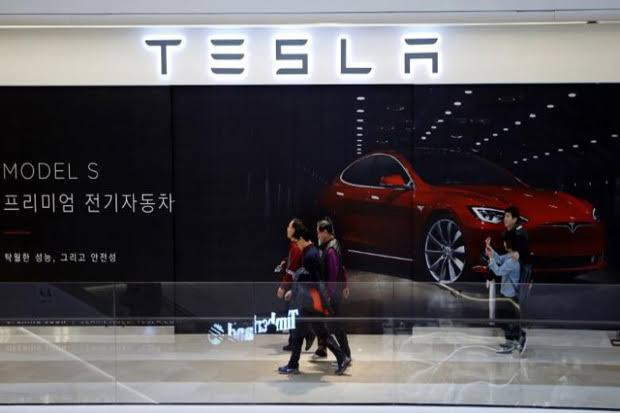 Tepis Kabar Tesla Berpaling dari RI, Bahlil: Negosiasi Masih Jalan (FOTO:MNC Media)