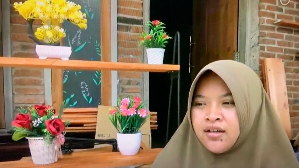 Bikin Rak Tanaman Hias, Santri Ini Raup Rp200 Juta per Bulan (FOTO: MNC Media)