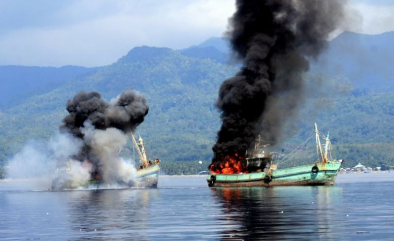 Pertama Kalinya Sejak Era Susi Pudjiastuti, KKP Tenggelamkan 10 Kapal Pelaku Illegal Fishing (FOTO: MNC Media)