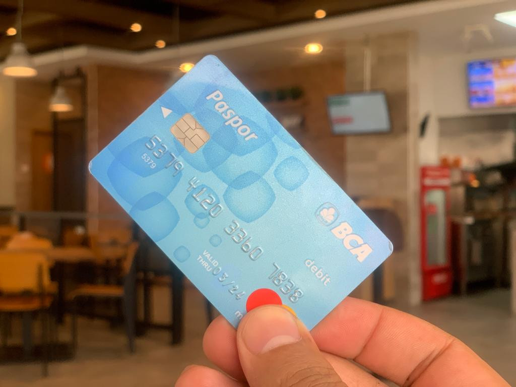 Cegah Rekening Bank Dibobol, BCA Minta Nasabahnya Ganti Kartu ATM