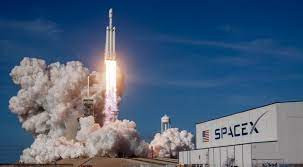 Sebuah roket SpaceX berada di jalur tabrakan dengan Bulan setelah menghabiskan hampir tujuh tahun meluncur di luar angkasa. (Foto: MNc Media)