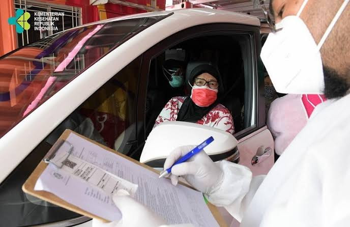 Tinjau Vaksinasi Drive Thru di Bogor, Bima Arya Dapat Pesan Kusus dari Jokowi (FOTO:MNC Media)