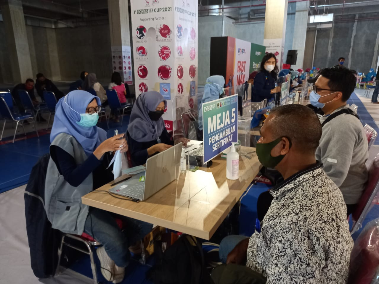 Gelar Vaksinasi Massal di Mal, Bima Arya: Untuk Bangkitkan Ekonomi. (Foto: MNC Media)