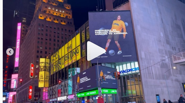 Viral, Pengusaha RI Pasang Iklan Erigo di Times Square dan Dukung #StopAsianHate. (Foto: MNC Media)