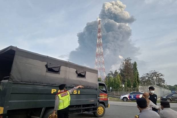 Pertamina Wajib Ganti Bangunan Warga yang Rusak Imbas Ledakan Kilang Balongan. (Foto: MNC Media)