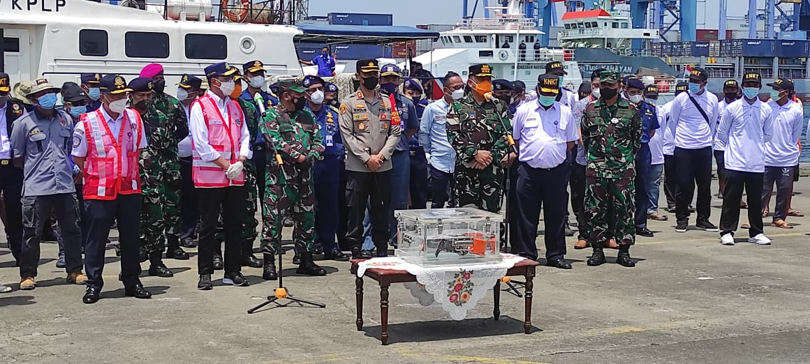 CVR Pesawat Sriwijaya Air SJ-182 Ditemukan di Kedalaman Lumpur Satu Meter. (Foto: MNC Media)