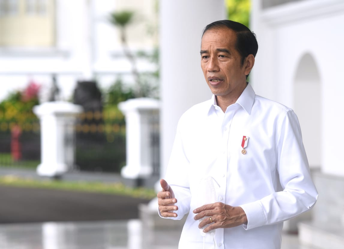 Antara Lockdown dan PSBB, Jokowi: PPKM Mikro Tak Matikan Ekonomi Rakyat. (Foto: MNC Media)