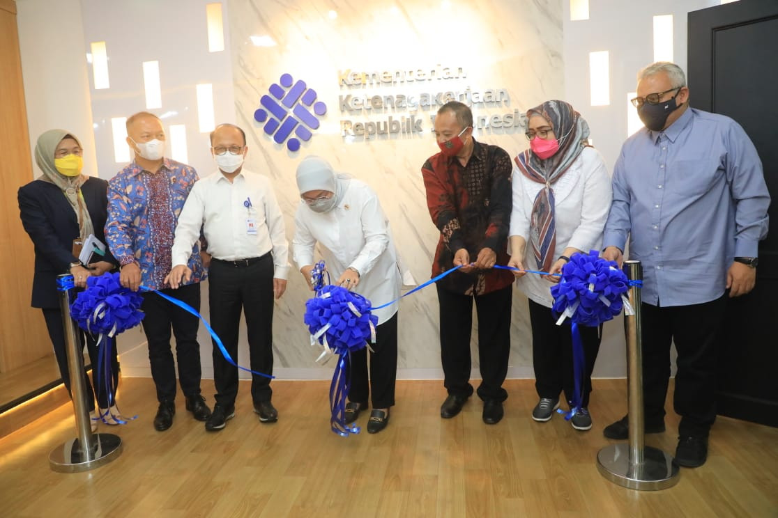 THR Tidak Dibayar, Lapor ke Sini (FOTO: MNC Media)