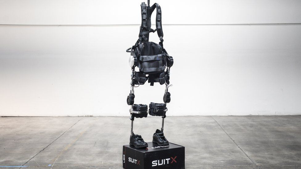 Baju Baja ala â€˜Iron Manâ€™ buatan SuitX Bakal Diproduksi Massal (FOTO: BBC)