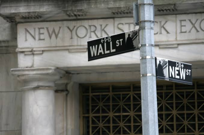 Wall Street Loyo Imbas Hantaman Kasus Covid-19 di Saham Pariwisata  (FOTO:MNC Media)
