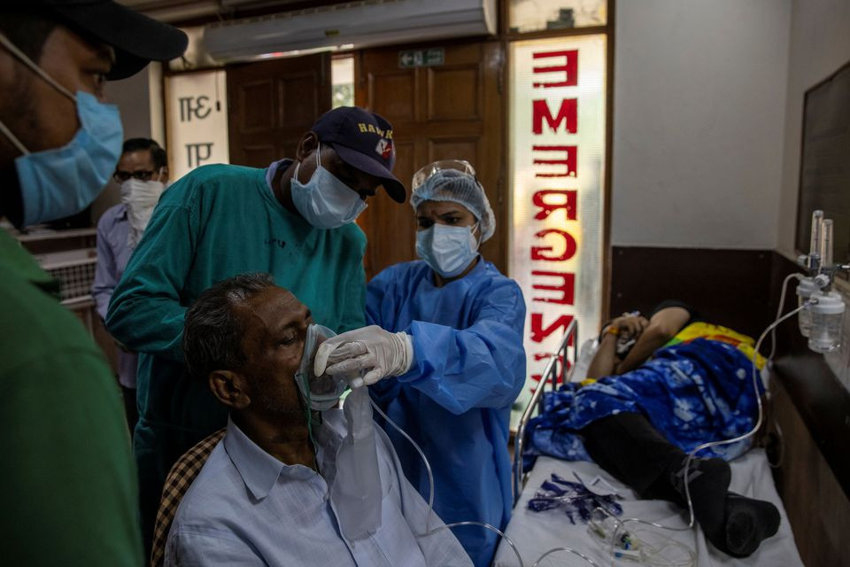 India melaporkan 379.257 infeksi Covid-19 baru dan 3.645 kematian baru pada Kamis (29/4/2021). (Foto: Reuters)
