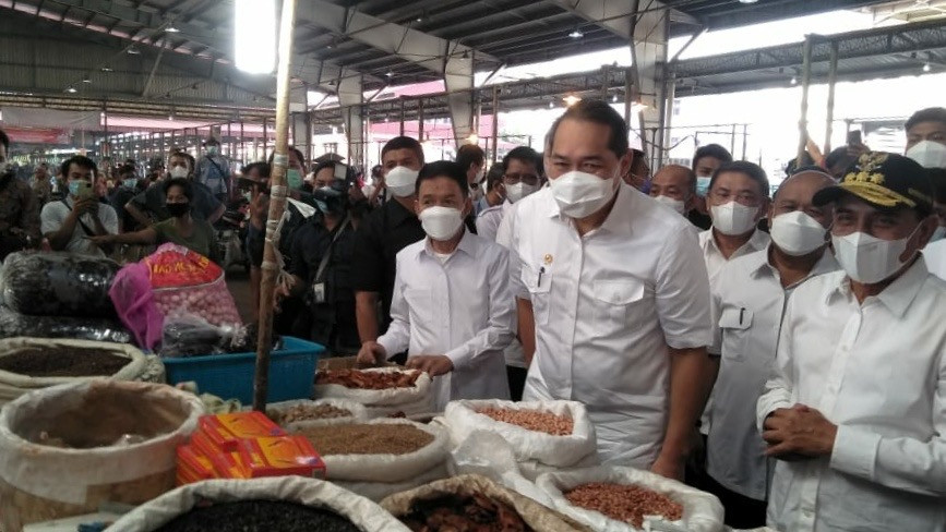 Mendag Lutfi Sidak Harga Pangan di Sumut (FOTO: MNC Media)