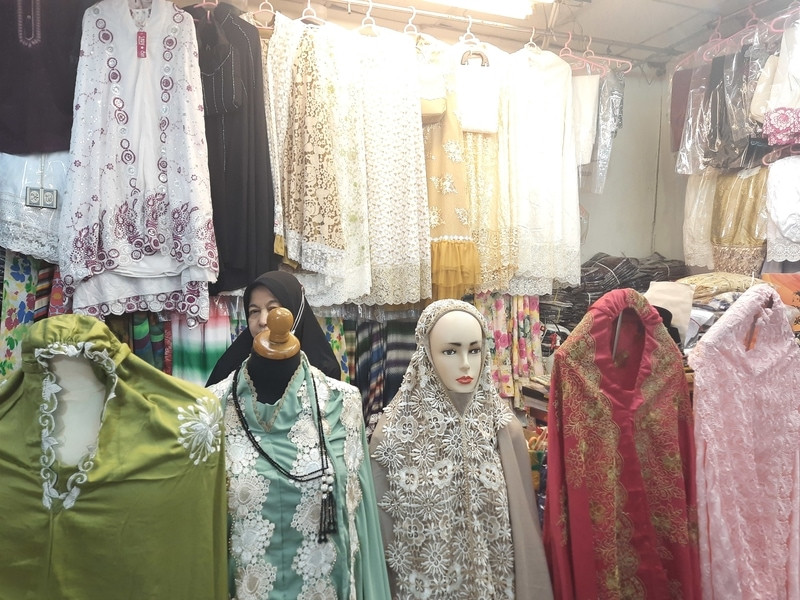 Busana Muslim Mulai Diburu, Tak Semua Toko Ramai Pengunjung. (Foto: MNC Media)