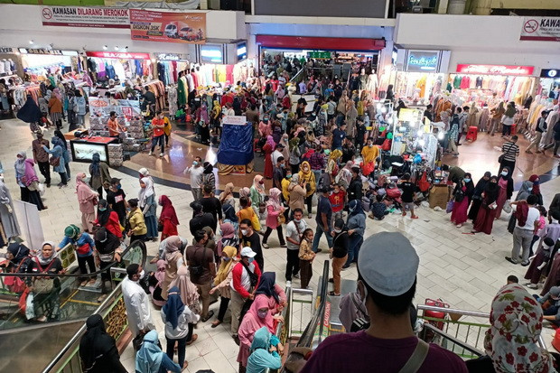 Kenapa Pasar Tanah Abang Sekarang Sepi? Begini Penjelasannya. (Foto: MNC Media)