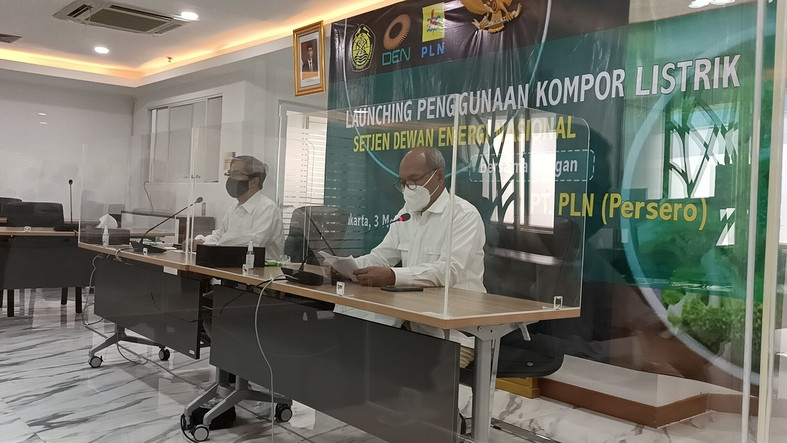 penggunaan kompor listrik