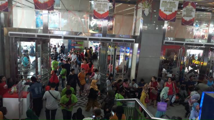 Pengunjung Tanah Abang Membludak, Ini Respon Sandiaga Uno (FOTO:MNC Media)