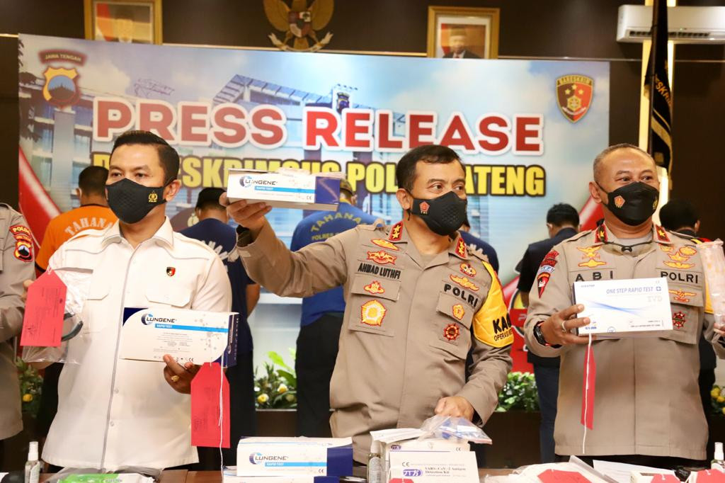 Polda Jateng bongkar penjualan Rapid Test Antigen ilegal. (Foto: MNC Media)
