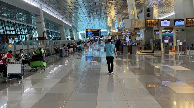 Larangan Mudik, Traffic Penumpang di Bandara AP2 Turun hingga 90 Persen  (FOTO:MNC Media)
