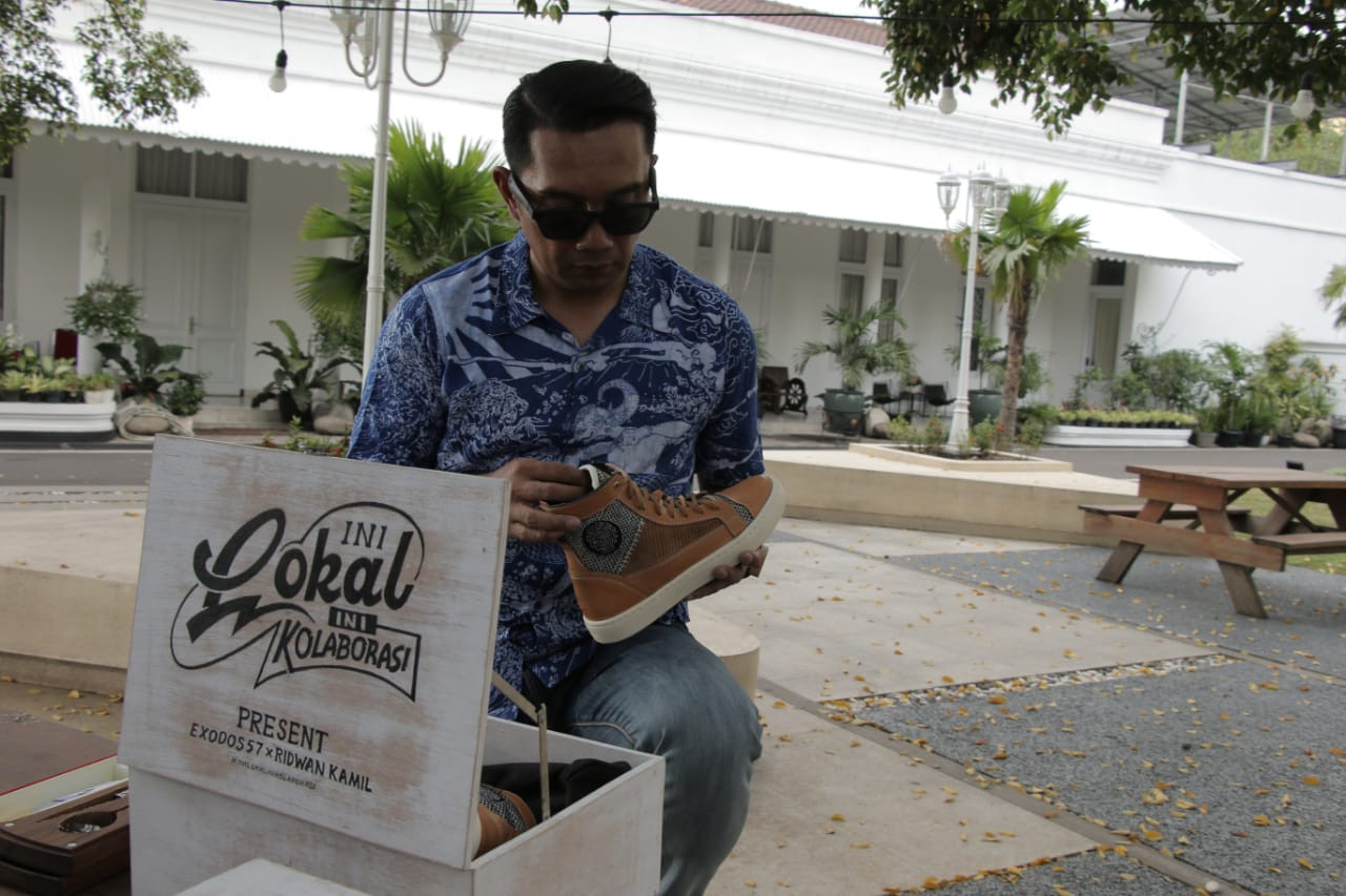 Gubernur Jawa Barat, Ridwan Kamil berupaya mengangkat kembali pamor brand lokal yang sempat terdampak pandemi COVID-19.  (Foto: MNC Media)
