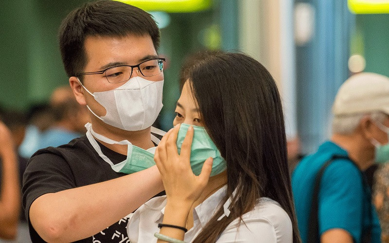 Bisa Lepas Masker di Luar Ruangan, Ahli Epidemiologi: Bukan Berarti Aman. (Foto: MNC Media)