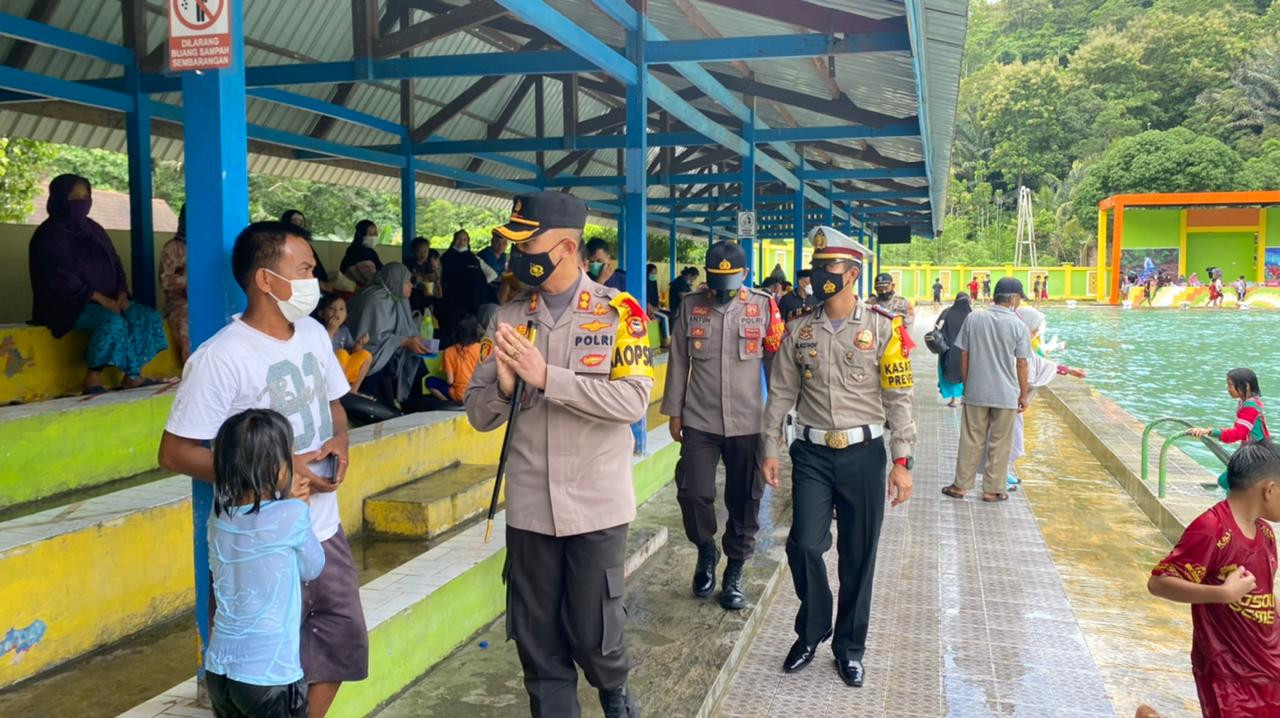 Kapolres Enrekang Pantau Tempat Wisata Pemandian Alam Lewaja (FOTO:MNC Media)