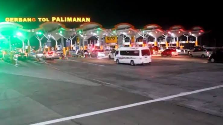Hari Terakhir Larangan Mudik, Lalu Lintas di Tol Palimanan Mulai Meningkat (FOTO:MNC Media)