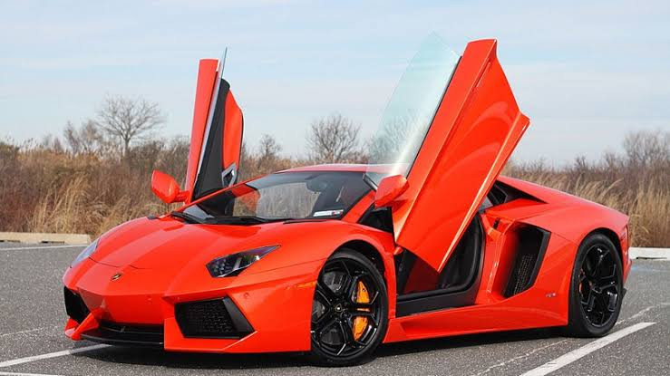 Menyimak Cerita Perusahaan Swiss yang Ngotot Beli Lamborghini Seharga Rp161 Triliun (FOTO:MNC Media)